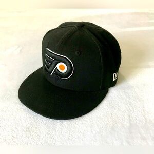 New Era Philadelphia Flyers Team Fitted Cap Size 7 55.8cm NWOT